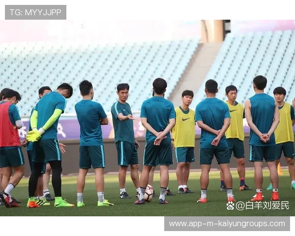 中国足球青少年训练方式现代化与传统结合探讨，中国青少年足球发展路径选择